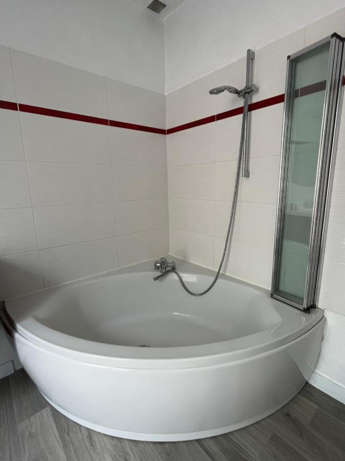Vivez Au Coeur Historique - St Francois - Grand Appartement Confortable Le Havre Esterno foto